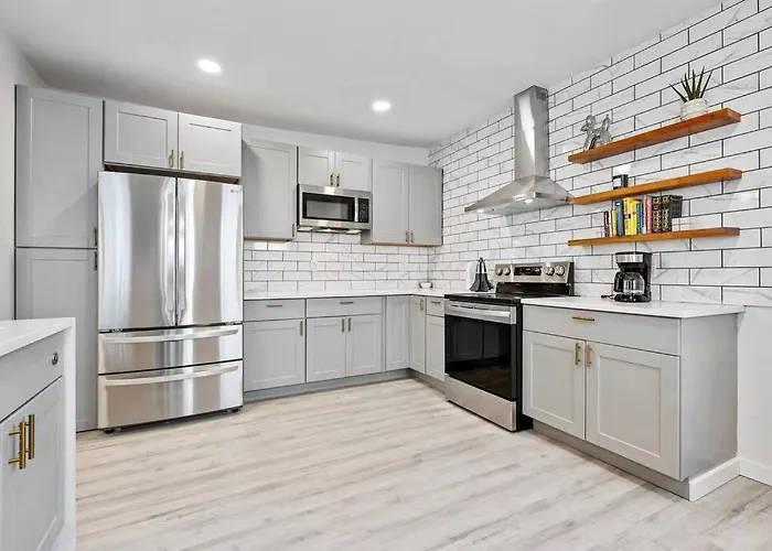 Huge 4br Game Fireplace Holiday home Pittsburgh